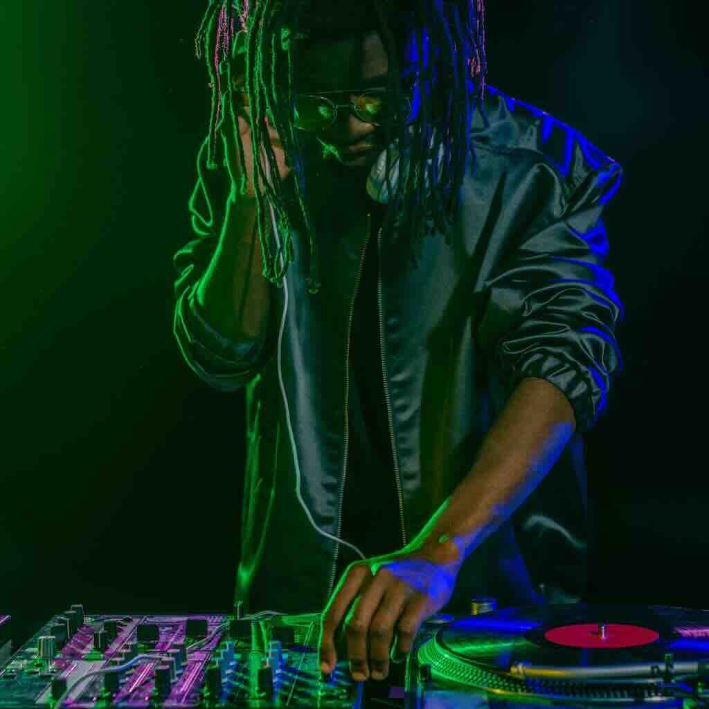 Startup Breeze Electronic