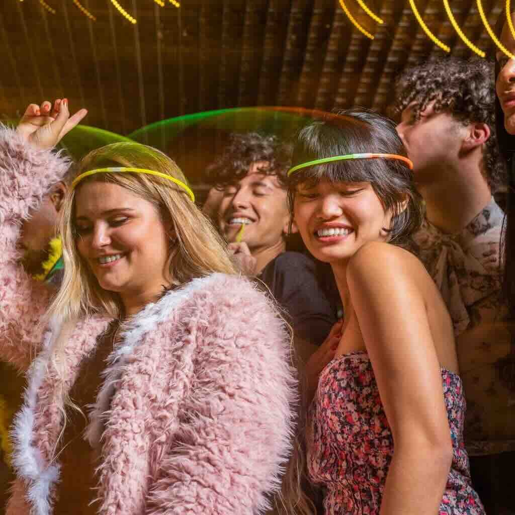 Vibes On Repeat House